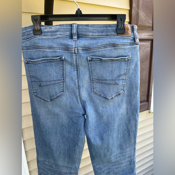 American Eagle Outfitters High Rise Blue Jeans - Picture 4 of 6